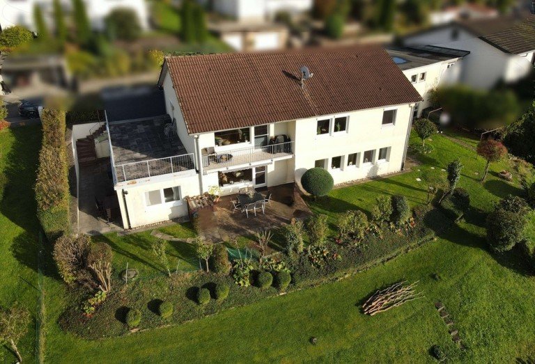 6 Obrigheim Haus +++ verkauft+++ 2-Familienhaus mit ELW und Doppelgarage auf 1079 qm in guter Lage von Obrigheim