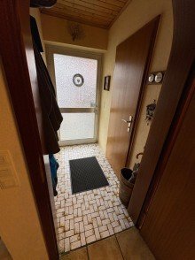 Hauseingang gepflegtes Reihenmittelhaus, 126 m� WFL, Terrasse, Balkon, Garage, Garten