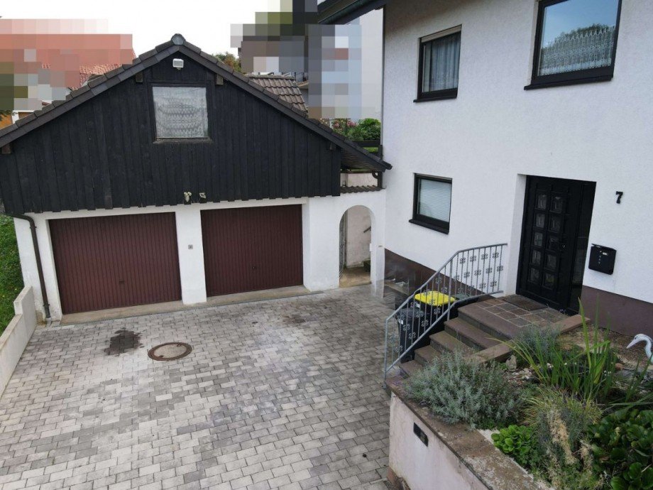 Einfahrt Einfamilienhaus Schefflenz