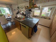 K�che mit Kochinsel +++ verkauft +++  Gro�z�giges und modernisiertes Einfamilienhaus mit ELW + Nebengeb�ude