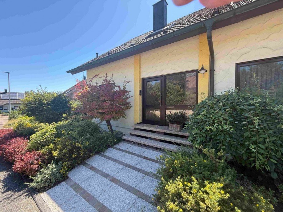 Hauseingang Zweifamilienhaus Hardthausen