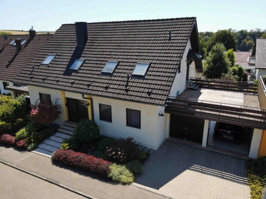 Hausansicht Zweifamilienhaus Hardthausen