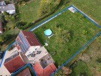 Bild (f331f8209d4ab82eef09f9d3abec0b0c): Modernes energiesparendes A+ Einfamilienhaus mit gro�em Garten, Pool, Doppelgarage und Nebengeb�ude