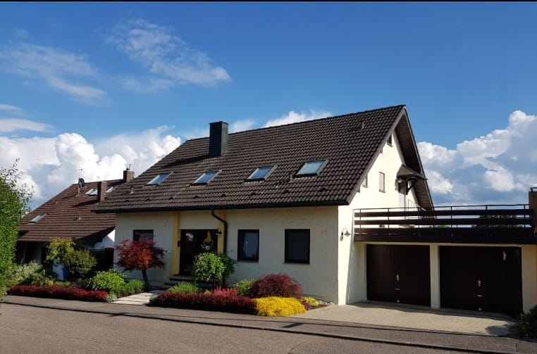 Hausansicht Zweifamilienhaus Hardthausen
